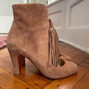Christian Louboutin Tan Noisette Suede Round Toe Booties Boots 37 7